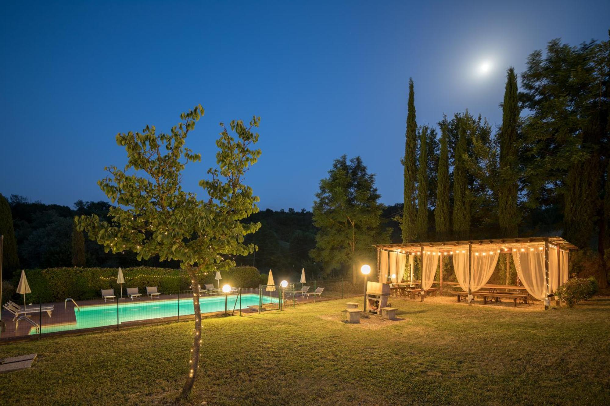Borgo Santa Maria In Valle Laterina Exterior photo
