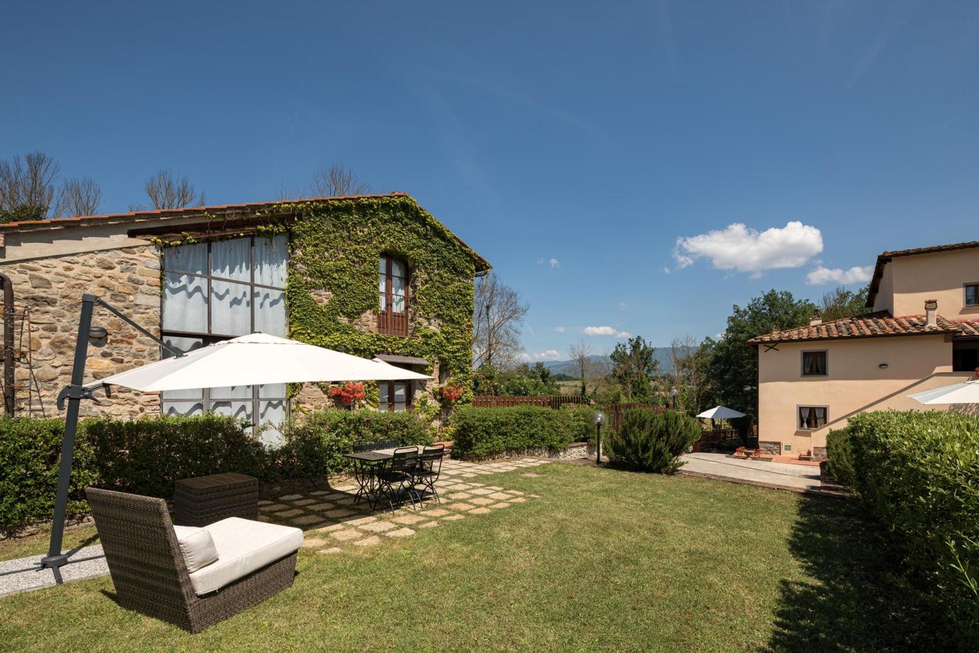 Borgo Santa Maria In Valle Laterina Exterior photo