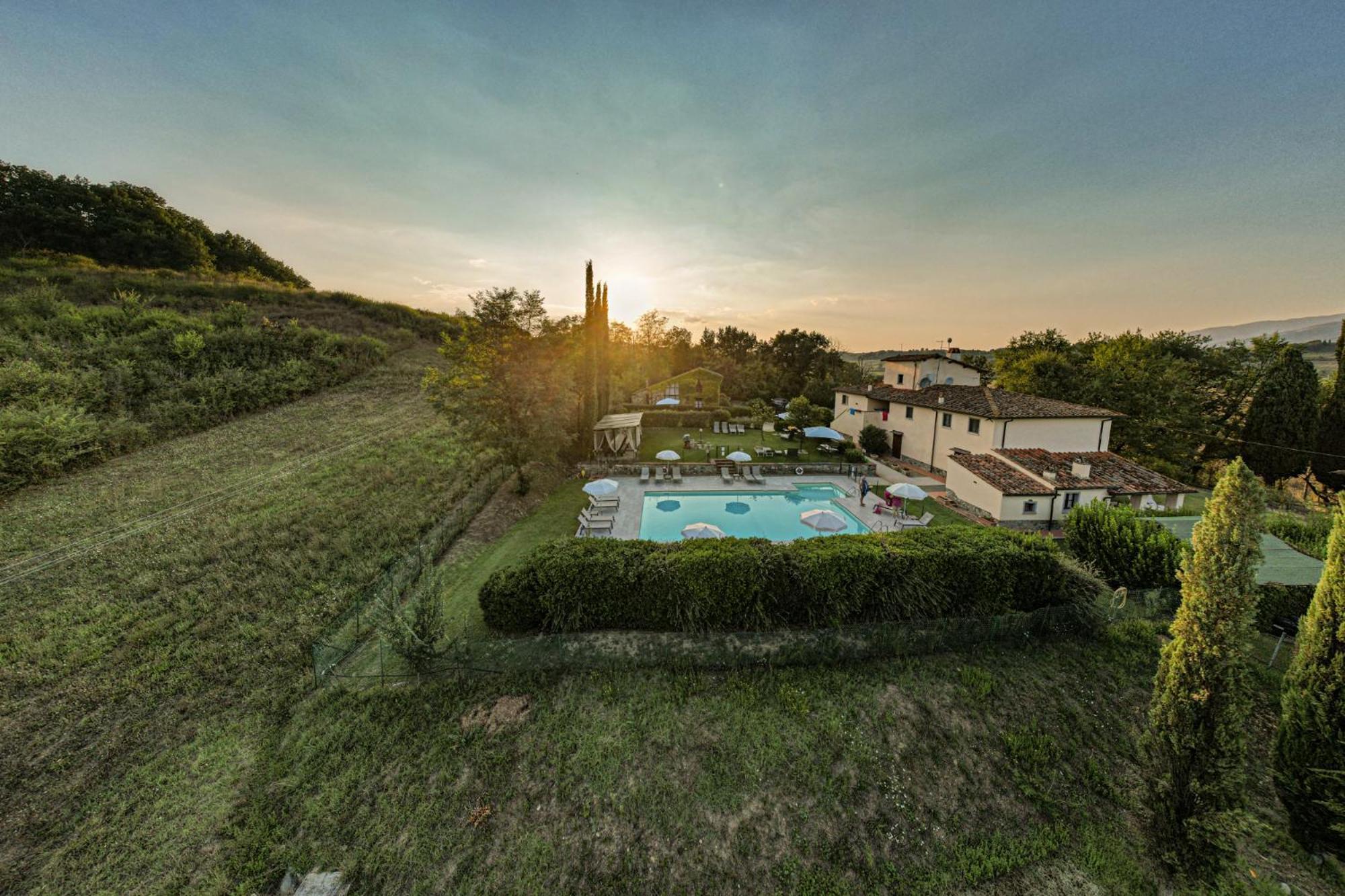 Borgo Santa Maria In Valle Laterina Exterior photo