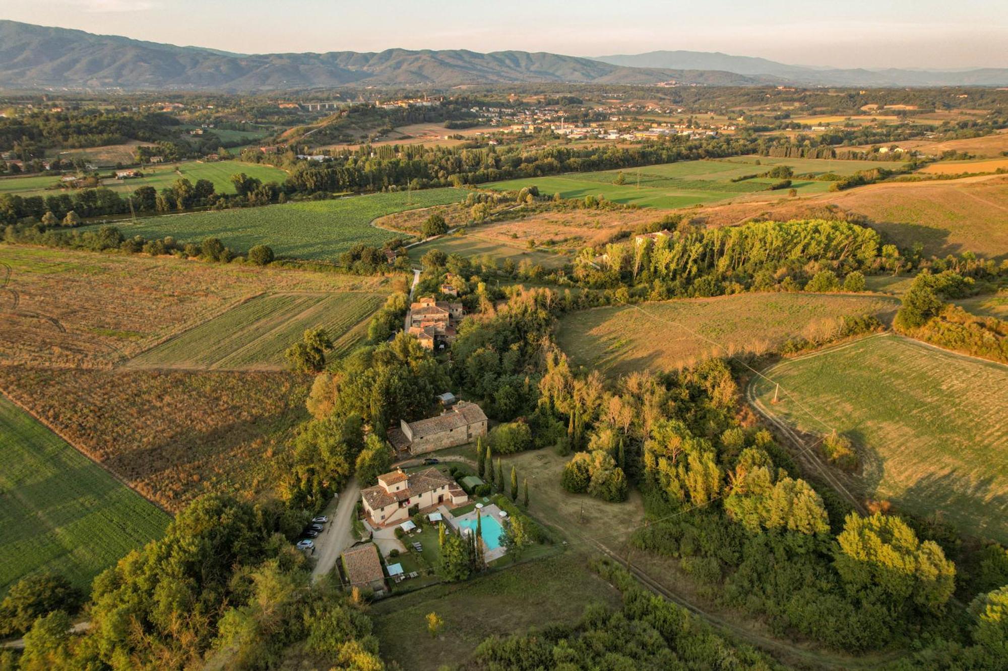 Borgo Santa Maria In Valle Laterina Exterior photo