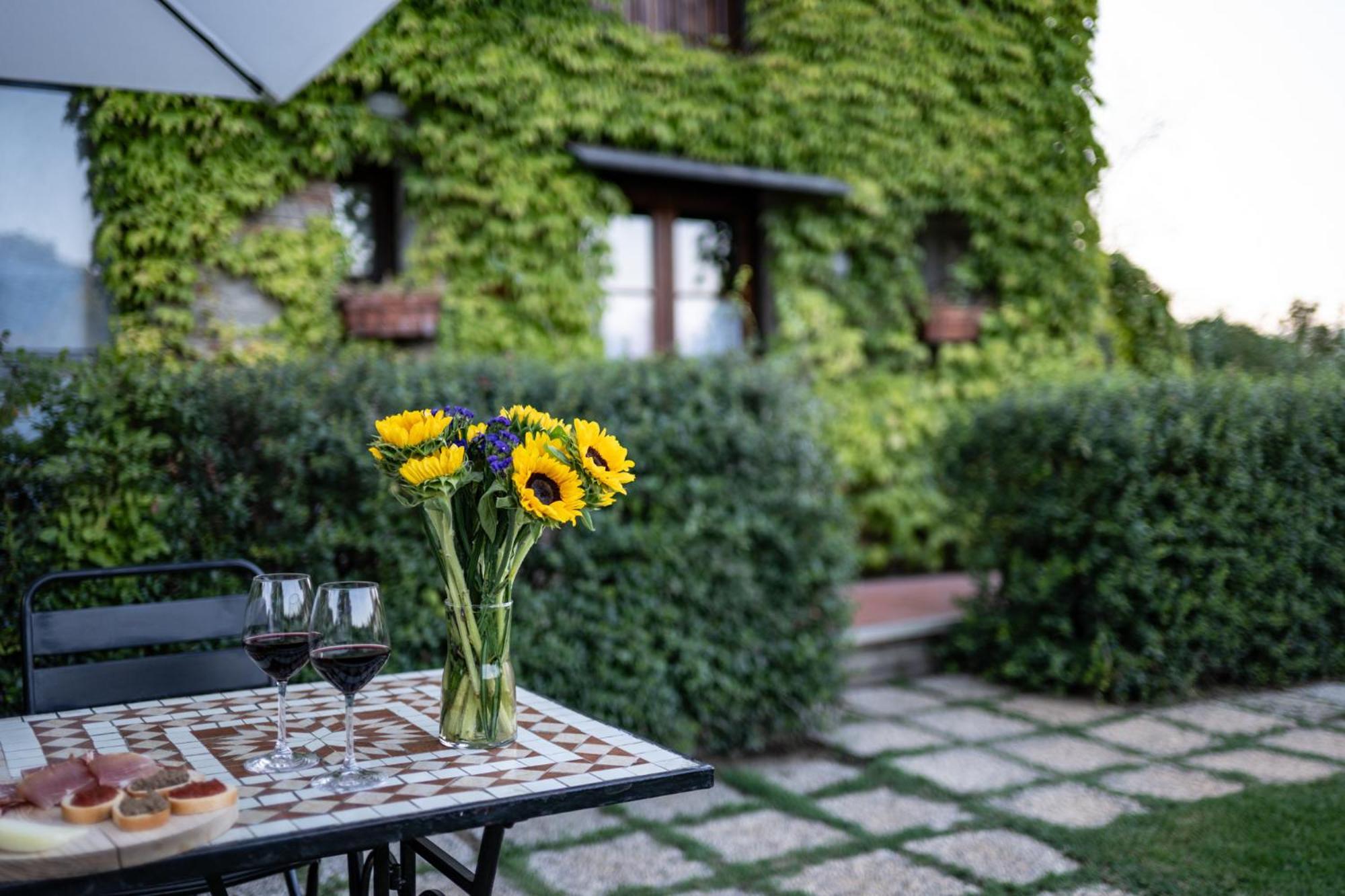 Borgo Santa Maria In Valle Laterina Exterior photo